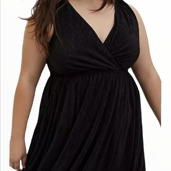 Torrid Black Crinkle Knit Skater Maxi Dress Size L-12 - Picture 5 of 9